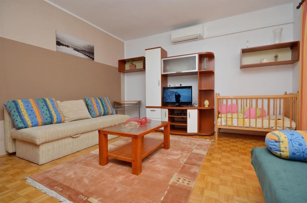 Apartment And Room Ivica Vodice Buitenkant foto