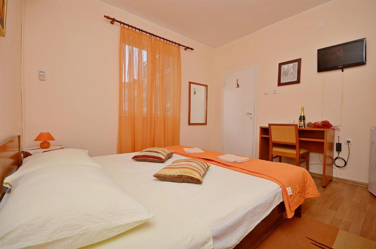 Apartment And Room Ivica Vodice Buitenkant foto