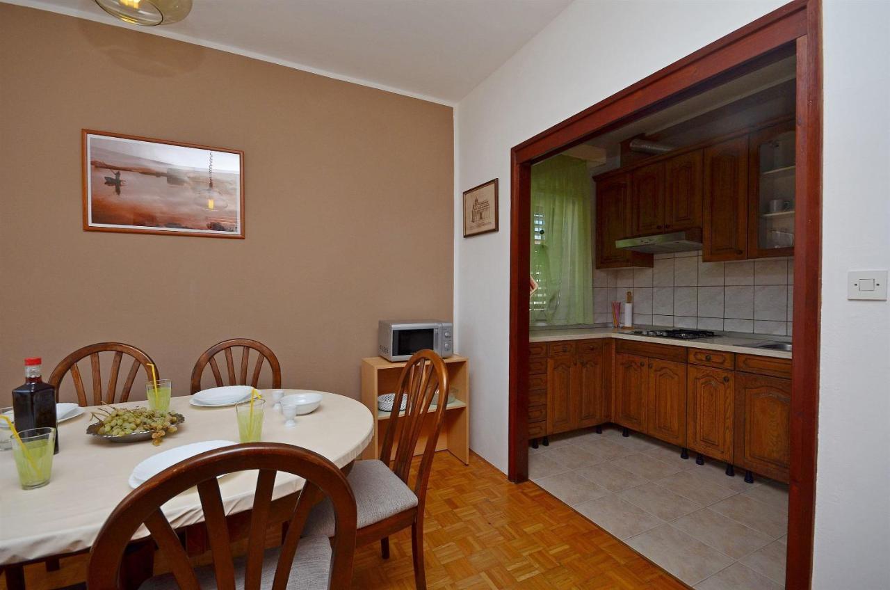 Apartment And Room Ivica Vodice Buitenkant foto