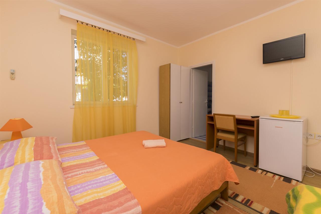 Apartment And Room Ivica Vodice Buitenkant foto
