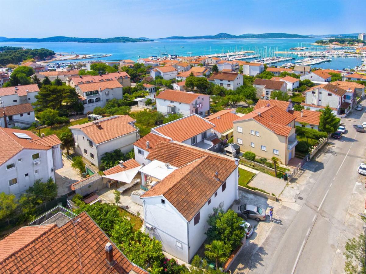 Apartment And Room Ivica Vodice Buitenkant foto